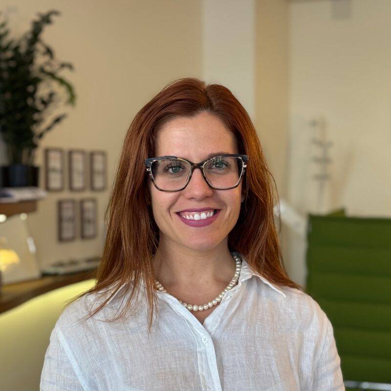 Fabiana, audioprothésiste avec une équivalence du brevet fédéral, chez Silver Audition
